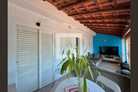 Sala/Sacada de casa à venda com 4 quartos, 283m² em Jardim São Luís, São Paulo