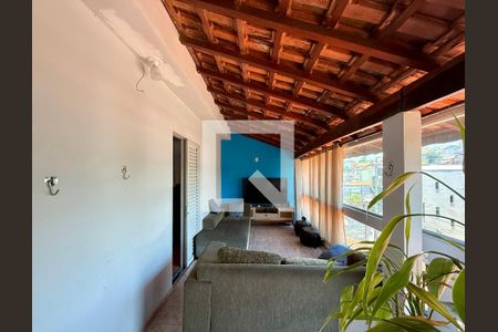 Sala/Sacada de casa à venda com 4 quartos, 283m² em Jardim São Luís, São Paulo