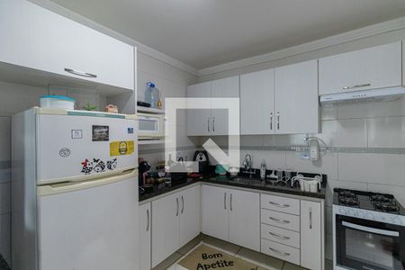 Sala e Cozinha de casa de condomínio à venda com 3 quartos, 71m² em Vila Carmosina, São Paulo