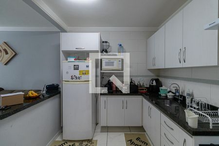 Sala e Cozinha de casa de condomínio à venda com 3 quartos, 71m² em Vila Carmosina, São Paulo