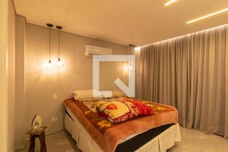 Quarto 2 Suíte de casa de condomínio para alugar com 2 quartos, 215m² em Pinheirinho, Curitiba