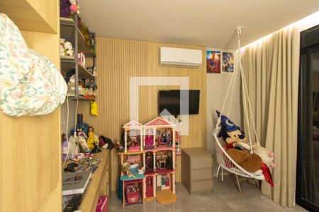 Quarto 1 Suíte de casa de condomínio para alugar com 2 quartos, 215m² em Pinheirinho, Curitiba