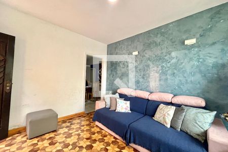 Sala de casa à venda com 3 quartos, 286m² em Jardim Itacolomi, São Paulo