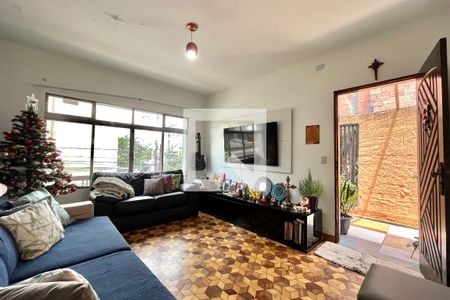 Sala de casa à venda com 3 quartos, 286m² em Jardim Itacolomi, São Paulo