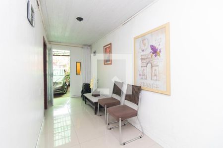 Sala de casa à venda com 4 quartos, 300m² em Vila Nova, Porto Alegre