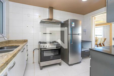 Cozinha de apartamento para alugar com 3 quartos, 120m² em Jardim Europa, Porto Alegre