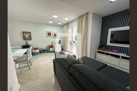 Sala de apartamento para alugar com 2 quartos, 85m² em Jardim Tupanci, Barueri