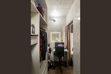 Closet Quarto 1 de casa à venda com 2 quartos, 243m² em Vila Ponte Rasa, São Paulo