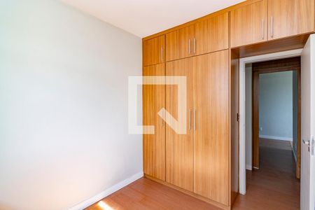 Quarto 1 de apartamento para alugar com 3 quartos, 70m² em Buritis, Belo Horizonte