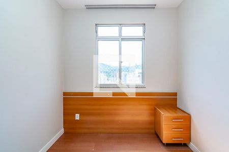 Quarto 1 de apartamento para alugar com 3 quartos, 70m² em Buritis, Belo Horizonte