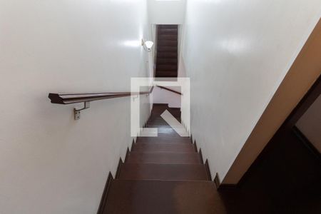 Escada de casa à venda com 4 quartos, 232m² em Vila Vermelha, São Paulo