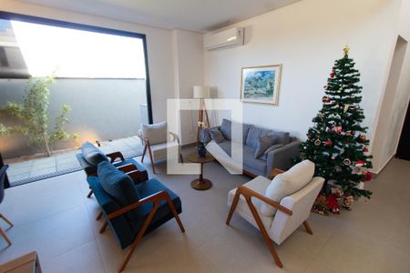 SALA DE ESTAR de casa de condomínio à venda com 3 quartos, 253m² em Fazenda Santa Cândida, Campinas