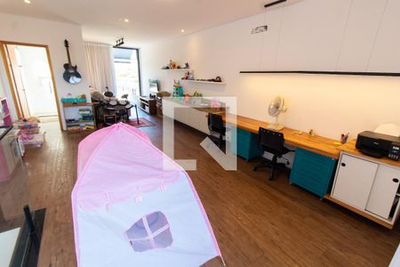 SALA PISO SUPERIOR de casa de condomínio à venda com 3 quartos, 253m² em Fazenda Santa Cândida, Campinas