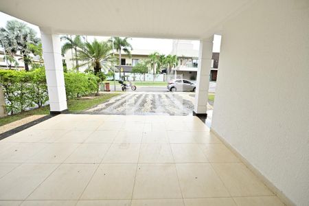 Casa de Condomínio para alugar com 4 quartos, 396m² em Residencial Eldorado, Goiânia