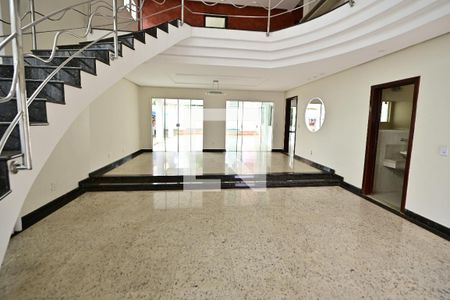 Casa de Condomínio para alugar com 4 quartos, 396m² em Residencial Eldorado, Goiânia