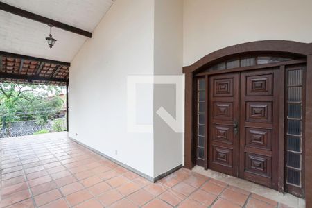 Varanda de casa para alugar com 5 quartos, 487m² em São Luiz, Belo Horizonte