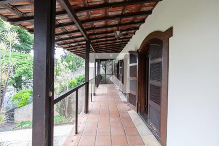 Varanda de casa para alugar com 5 quartos, 487m² em São Luiz, Belo Horizonte