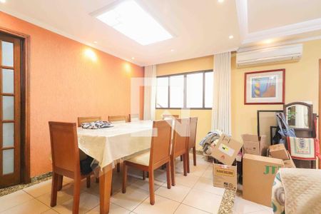 Sala de casa à venda com 3 quartos, 150m² em Rio Pequeno, São Paulo