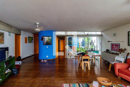 Casa 01 - Sala de casa à venda com 8 quartos, 380m² em Vila Pirajussara, São Paulo