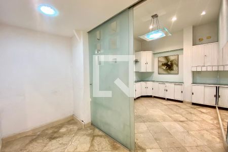 Casa para alugar com 4 quartos, 300m² em Botafogo, Rio de Janeiro