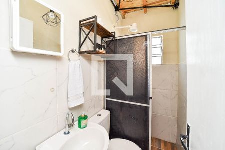 Banheiro de kitnet/studio para alugar com 1 quarto, 20m² em Sarandi, Porto Alegre