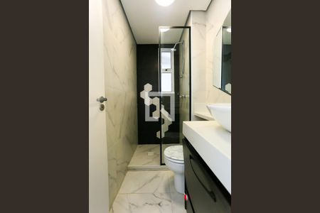 Banheiro de apartamento para alugar com 2 quartos, 64m² em Vila Praia, São Paulo