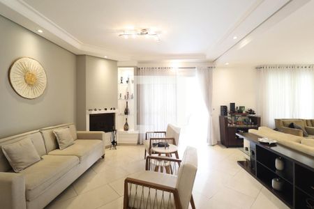 Casa para alugar com 3 quartos, 230m² em Jardim Leonor Mendes de Barros, São Paulo