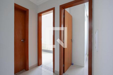 Corredor de apartamento para alugar com 2 quartos, 120m² em Santa Monica, Belo Horizonte