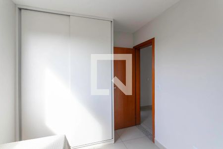 Quarto de apartamento para alugar com 2 quartos, 120m² em Santa Monica, Belo Horizonte