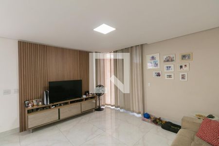 Casa à venda com 3 quartos, 180m² em Vila Cloris, Belo Horizonte