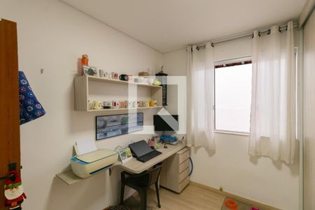Casa à venda com 3 quartos, 180m² em Vila Cloris, Belo Horizonte