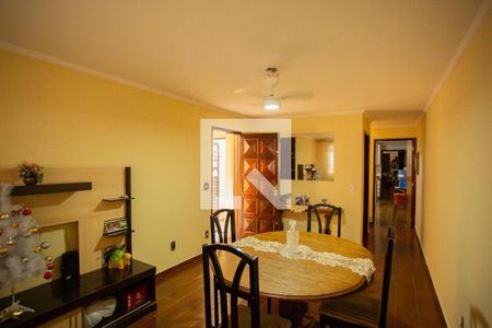 SALA de casa para alugar com 3 quartos, 125m² em Parque São Domingos, São Paulo