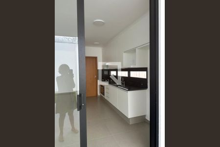Casa para alugar com 2 quartos, 156m² em Jardim Karaíba, Uberlândia