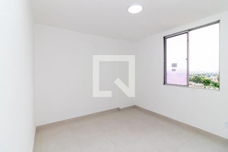 Quarto 1 de apartamento para alugar com 2 quartos, 44m² em Vila Valqueire, Rio de Janeiro