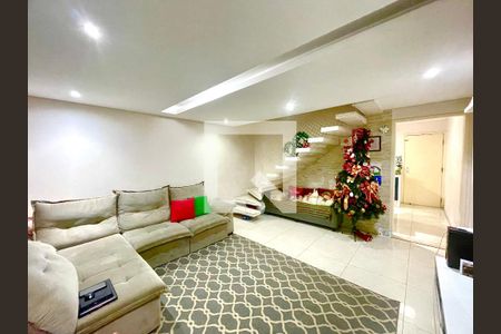 Sala de casa à venda com 3 quartos, 110m² em Vila Zamataro, Guarulhos