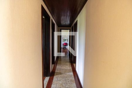 Corredor de casa de condomínio à venda com 4 quartos, 170m² em Largo da Batalha, Niterói