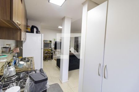 Cozinha e Área de Serviço de casa de condomínio à venda com 3 quartos, 67m² em Espírito Santo, Porto Alegre