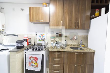 Cozinha e Área de Serviço de casa de condomínio à venda com 3 quartos, 67m² em Espírito Santo, Porto Alegre