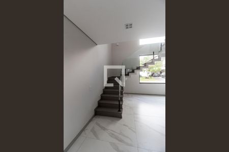 Escada de apartamento à venda com 4 quartos, 350m² em Residencial Tres (alphaville), Santana de Parnaíba
