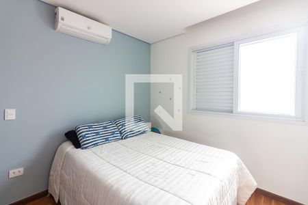 Suíte de casa à venda com 4 quartos, 154m² em Jardim das Flores, Osasco