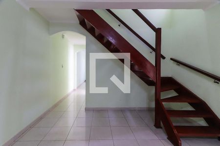 Sala de casa para alugar com 3 quartos, 200m² em Vila Butantã, São Paulo