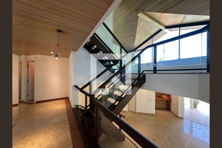 Hall de entrada de casa à venda com 5 quartos, 1000m² em Alphaville Residencial Dois, Barueri