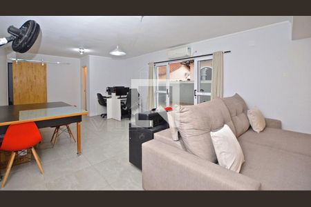 Casa à venda com 3 quartos, 260m² em Cidade São Francisco, São Paulo