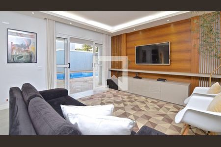 Casa à venda com 3 quartos, 260m² em Cidade São Francisco, São Paulo