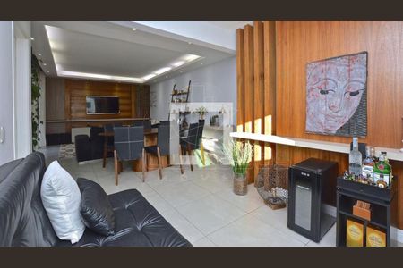 Casa à venda com 3 quartos, 260m² em Cidade São Francisco, São Paulo