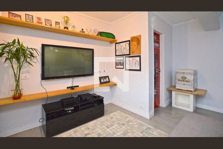 Casa à venda com 3 quartos, 260m² em Cidade São Francisco, São Paulo