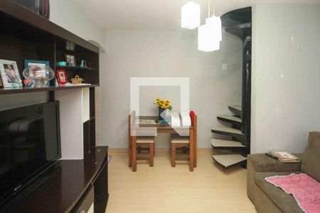 Casa para alugar com 4 quartos, 175m² em Vila Cleonice, São Paulo