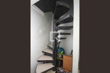 Casa para alugar com 4 quartos, 175m² em Vila Cleonice, São Paulo