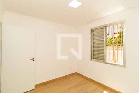 Quarto de apartamento à venda com 3 quartos, 93m² em Vila Cachoeira, São Paulo