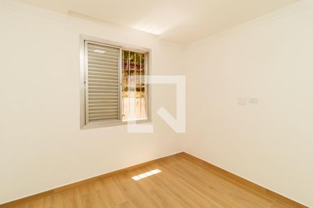 Quarto de apartamento à venda com 3 quartos, 93m² em Vila Cachoeira, São Paulo